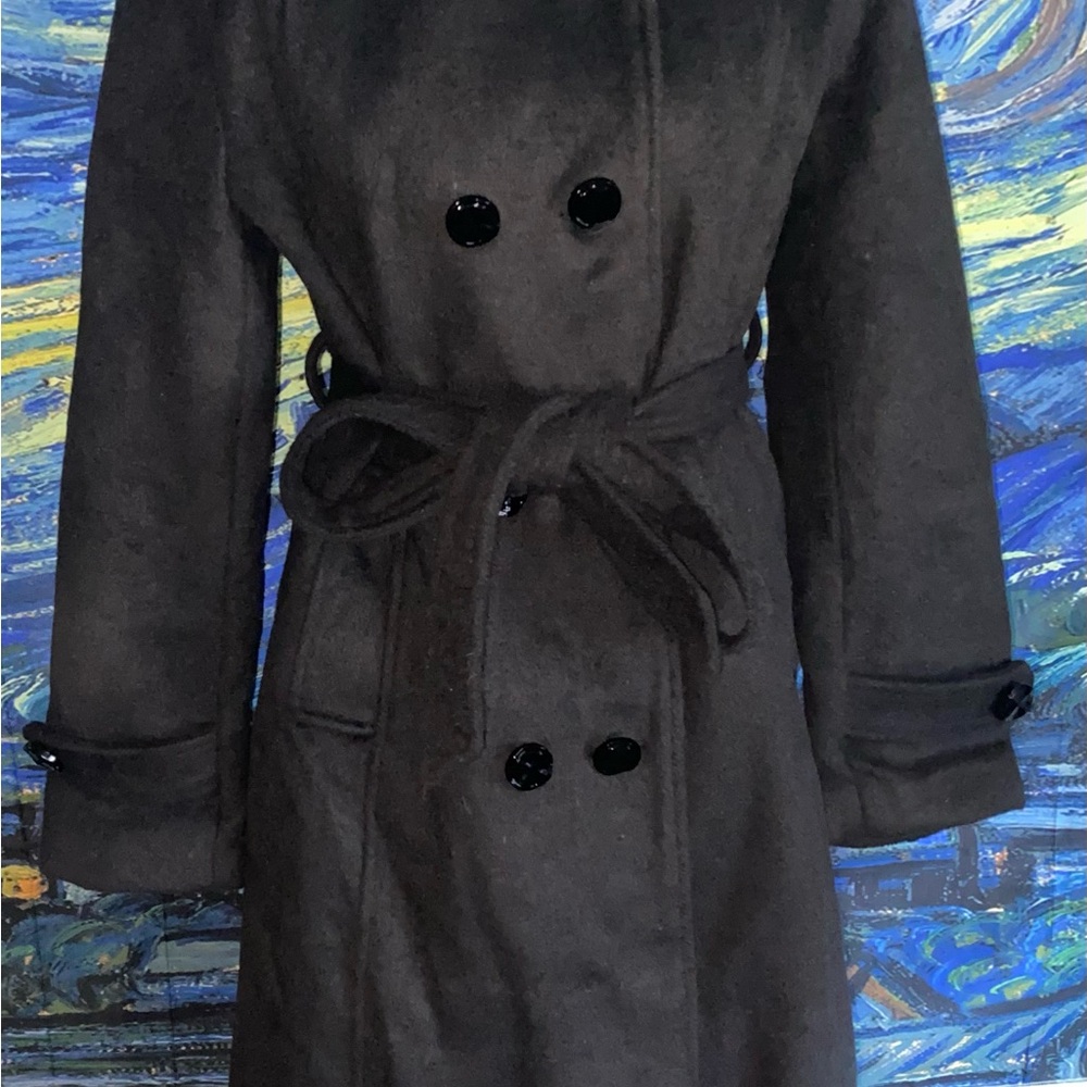 Escalier Women's Black Trench Coat with Double-Breasted Style and Matching Belt